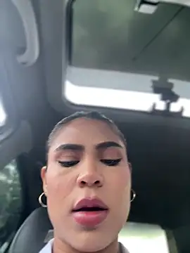 Snapshot of HaileyBaldwin chatting on 01/05/25, 10:50 HaileyBaldwin online show from 01/05/25, 10:50