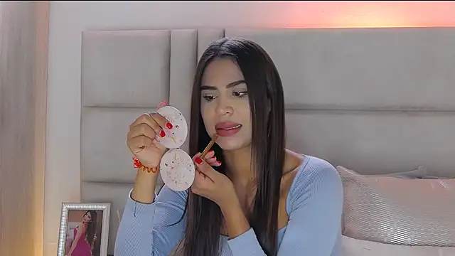 Snapshot of HaileyBaldwin chatting on 01/11/25, 07:27 HaileyBaldwin online show from 01/11/25, 07:27