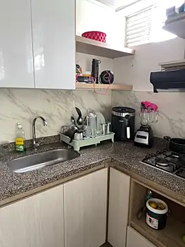 Snapshot of HaileyBaldwin chatting on 01/27/25, 04:11 HaileyBaldwin online show from 01/27/25, 04:11