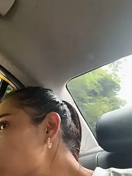 Snapshot of HaileyBaldwin chatting on 02/05/25, 06:37 HaileyBaldwin online show from 02/05/25, 06:37