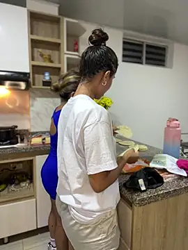 Snapshot of HaileyBaldwin chatting on 02/08/25, 02:15 HaileyBaldwin online show from 02/08/25, 02:15