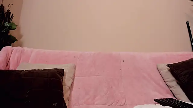 sara  lynn online show from 03/13/25, 03:00