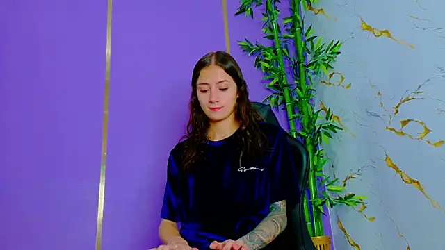 scarlet-jonesx online show from 10/07/25, 08:22