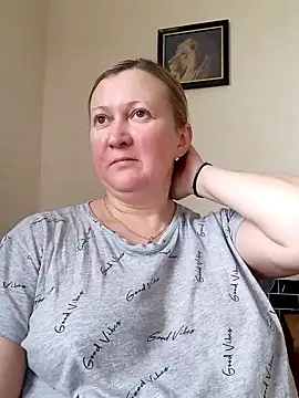 Snapshot of blondyaguar chatting on 12/21/24, 08:39 blondyaguar online show from 12/21/24, 08:39