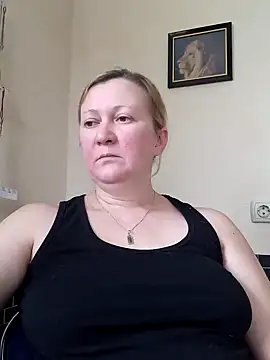 Snapshot of blondyaguar chatting on 01/17/25, 09:39 blondyaguar online show from 01/17/25, 09:39