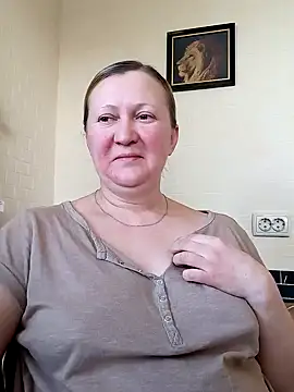 Snapshot of blondyaguar chatting on 02/24/25, 08:38 blondyaguar online show from 02/24/25, 08:38