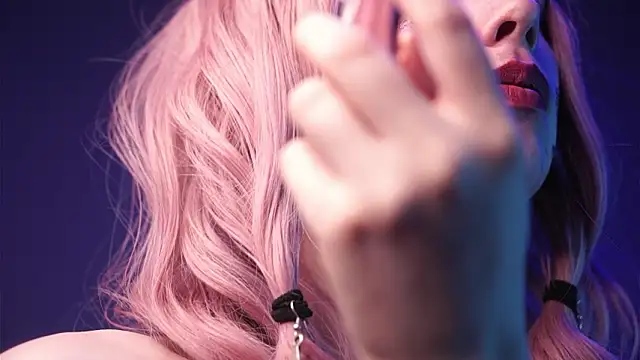 ginger hugs online show from 03/08/26, 02:04