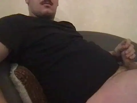 Snapshot of cookingmonster10 chatting on 12/15/25, 01:15 cookingmonster10 online show from 12/15/25, 01:15