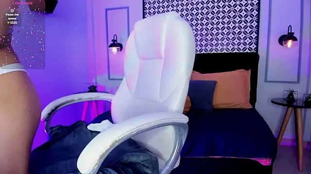 Chloe fischer  online show from 12/18/24, 02:06