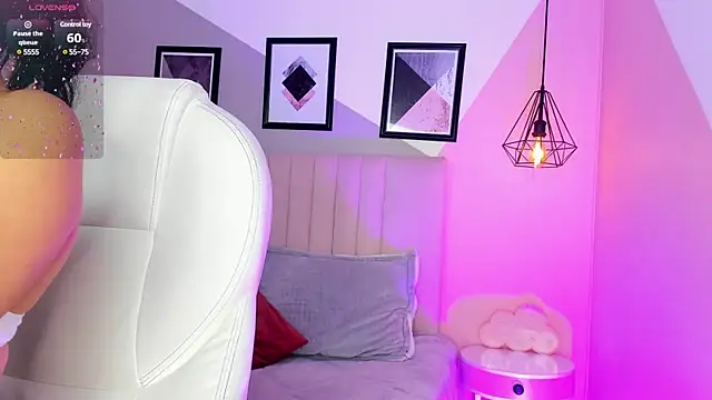 Chloe fischer  online show from 02/07/25, 02:15