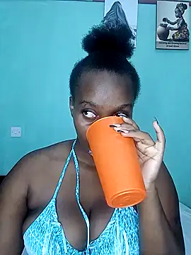 Snapshot of freaky_j_ chatting on 12/28/24, 09:31 freaky j  online show from 12/28/24, 09:31