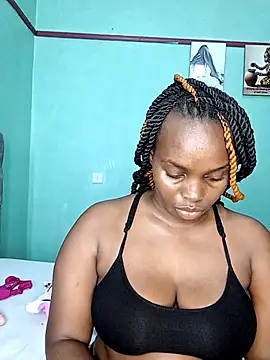 Snapshot of freaky_j_ chatting on 03/03/25, 11:24 freaky j  online show from 03/03/25, 11:24