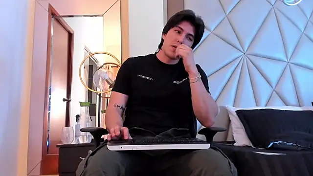 Karimferrer online show from 01/29/25, 07:25