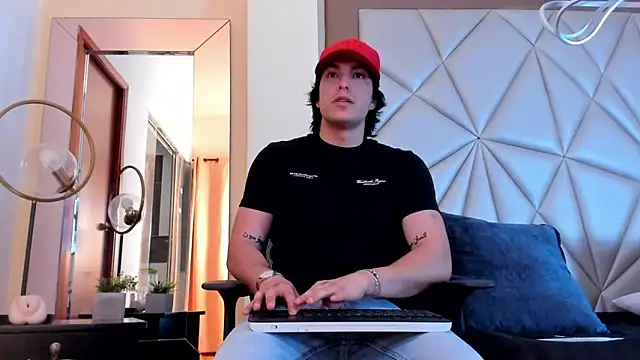 Karimferrer online show from 02/08/25, 03:30