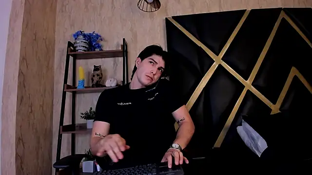 Karimferrer online show from 04/11/26, 01:32