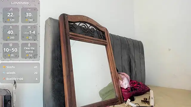 Snapshot of latinaStepmom chatting on 09/22/25, 01:46 latinaStepmom online show from 09/22/25, 01:46