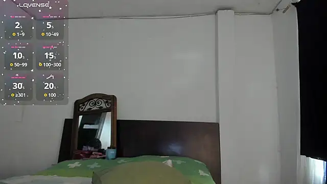 Snapshot of latinaStepmom chatting on 12/04/25, 08:50 latinaStepmom online show from 12/04/25, 08:50