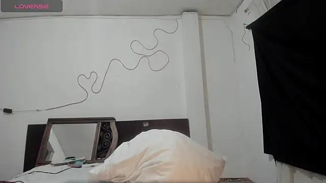 latinaStepmom online show from 07/03/26, 12:17