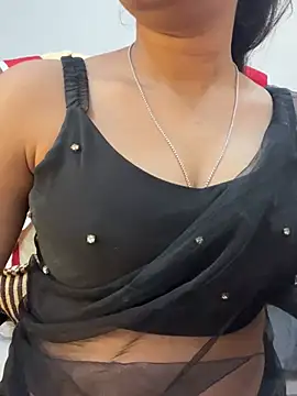 Snapshot of Spicy_sari_girl chatting on 12/13/24, 04:33 Spicy sari girl online show from 12/13/24, 04:33