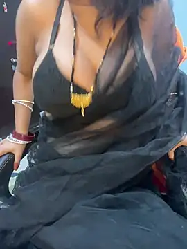 Snapshot of Spicy_sari_girl chatting on 03/17/25, 12:35 Spicy sari girl online show from 03/17/25, 12:35