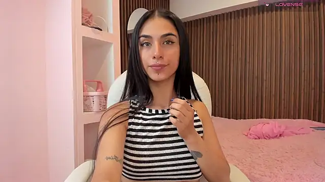 Snapshot of isabella_cooper9 chatting on 12/10/24, 04:49 isabella cooper9 online show from 12/10/24, 04:49