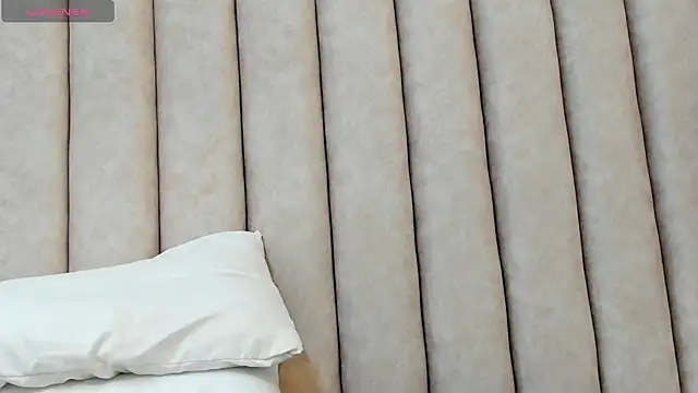 FreyaMoller online show from 02/27/25, 06:31