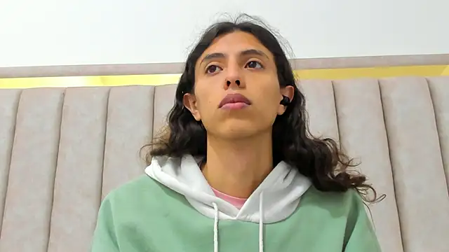 FreyaMoller online show from 03/18/26, 06:55