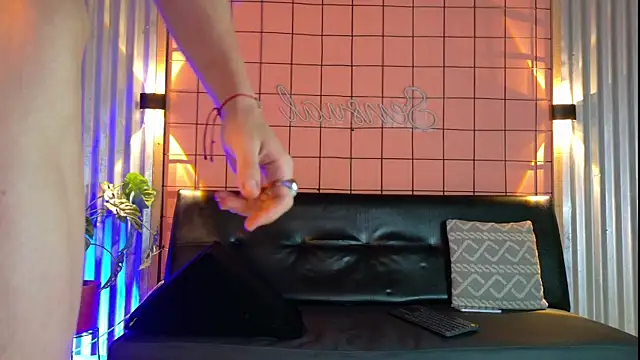 Snapshot of french_sexx chatting on 12/19/25, 07:37 french sexx online show from 12/19/25, 07:37