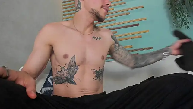 french sexx online show from 03/05/26, 01:45