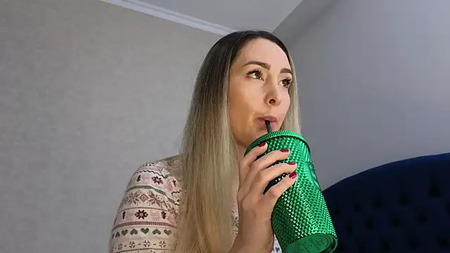 kimmie meow online show from 03/01/25, 06:54