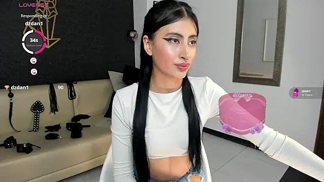 RACHEL EV online show from 03/19/25, 04:36