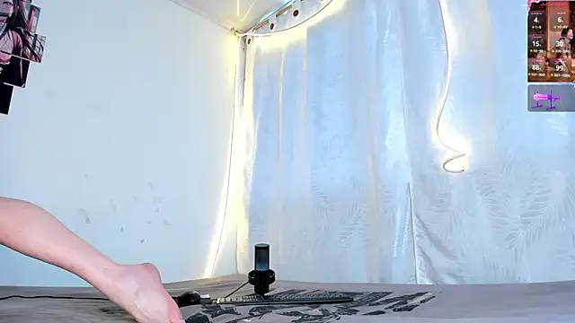 Snapshot of rosse_merry chatting on 09/25/25, 06:55 rosse merry online show from 09/25/25, 06:55