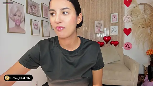 Snapshot of Kimm_khalifa chatting on 02/25/25, 09:46 Kimm khalifa online show from 02/25/25, 09:46