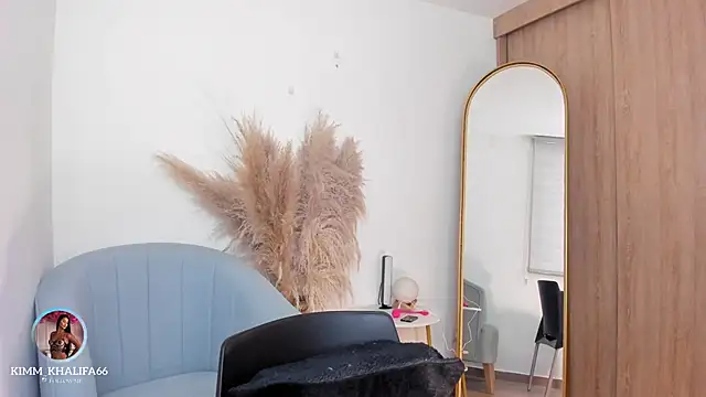 Snapshot of Kimm_khalifa chatting on 10/11/25, 10:19 Kimm khalifa online show from 10/11/25, 10:19