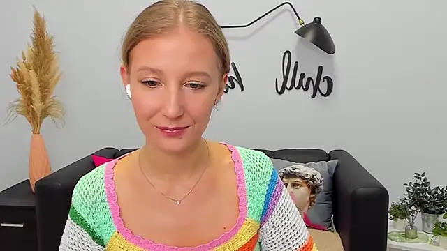 Snapshot of LolaWilsons chatting on 11/03/25, 11:11 LolaWilsons online show from 11/03/25, 11:11