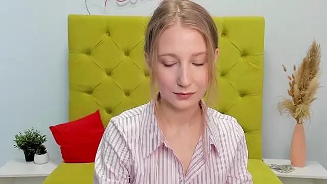 LolaWilsons online show from 02/25/26, 07:18