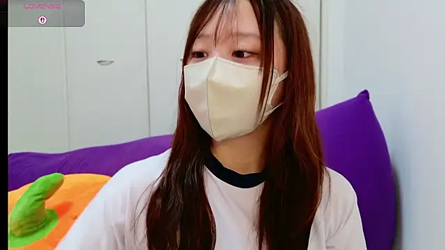 Snapshot of sara-a-jp chatting on 10/06/25, 10:12 sara-a-jp online show from 10/06/25, 10:12