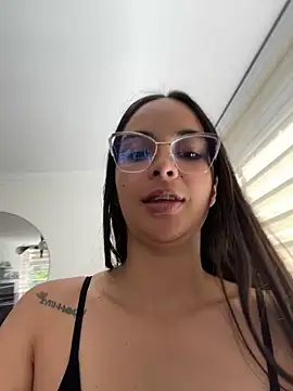Snapshot of gabyaridi chatting on 06/11/26, 03:43 gabyaridi online show from 06/11/26, 03:43
