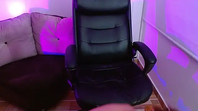 milfrousse online show from 02/09/26, 10:19