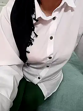 Snapshot of _Sahra_ chatting on 12/02/24, 01:46 Sahra online show from 12/02/24, 01:46