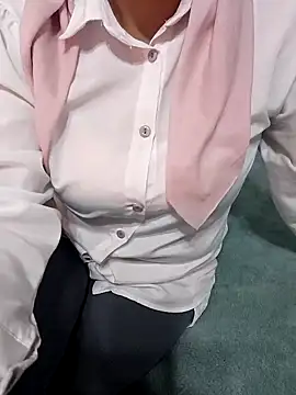 Snapshot of _Sahra_ chatting on 12/25/24, 05:47 Sahra online show from 12/25/24, 05:47