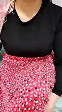 Snapshot of _Sahra_ chatting on 02/24/25, 03:20 Sahra online show from 02/24/25, 03:20