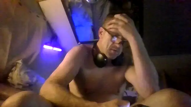 Snapshot of Manwhorxxlcock chatting on 11/11/25, 02:55 Manwhorxxlcock online show from 11/11/25, 02:55