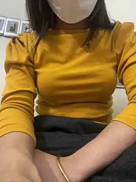 Snapshot of Tuongvy05 chatting on 12/16/24, 07:00 Tuongvy05 online show from 12/16/24, 07:00