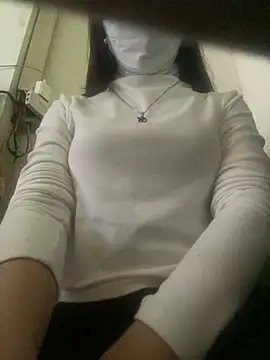 Snapshot of Tuongvy05 chatting on 12/19/24, 07:40 Tuongvy05 online show from 12/19/24, 07:40