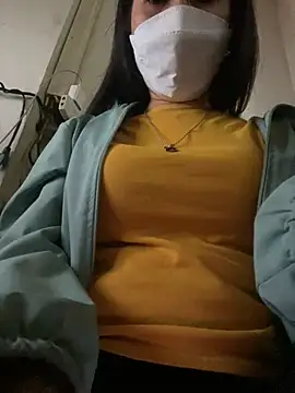 Snapshot of Tuongvy05 chatting on 12/20/24, 06:56 Tuongvy05 online show from 12/20/24, 06:56