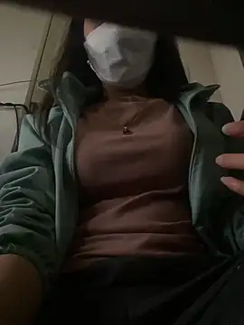 Snapshot of Tuongvy05 chatting on 12/21/24, 01:21 Tuongvy05 online show from 12/21/24, 01:21