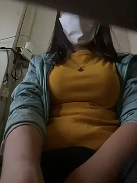 Snapshot of Tuongvy05 chatting on 12/25/24, 03:28 Tuongvy05 online show from 12/25/24, 03:28