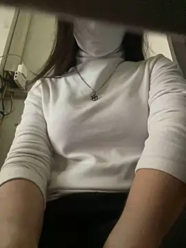 Snapshot of Tuongvy05 chatting on 12/27/24, 02:25 Tuongvy05 online show from 12/27/24, 02:25