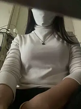 Snapshot of Tuongvy05 chatting on 12/27/24, 09:39 Tuongvy05 online show from 12/27/24, 09:39